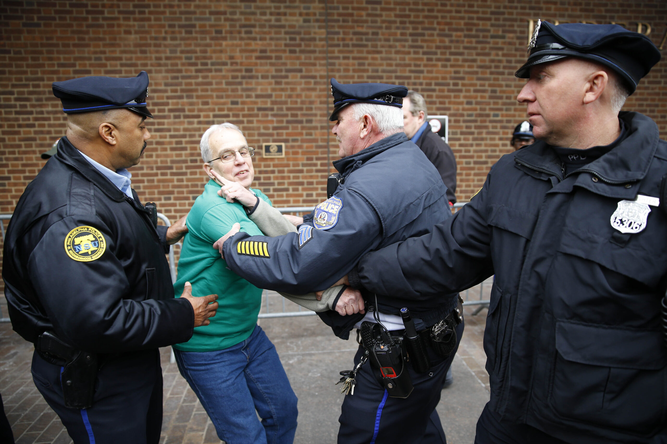 Activists arrested in Philly over XL oil pipeline