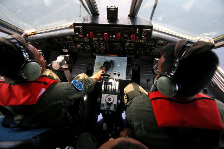 How can jet disappear? In the ocean, it’s not hard