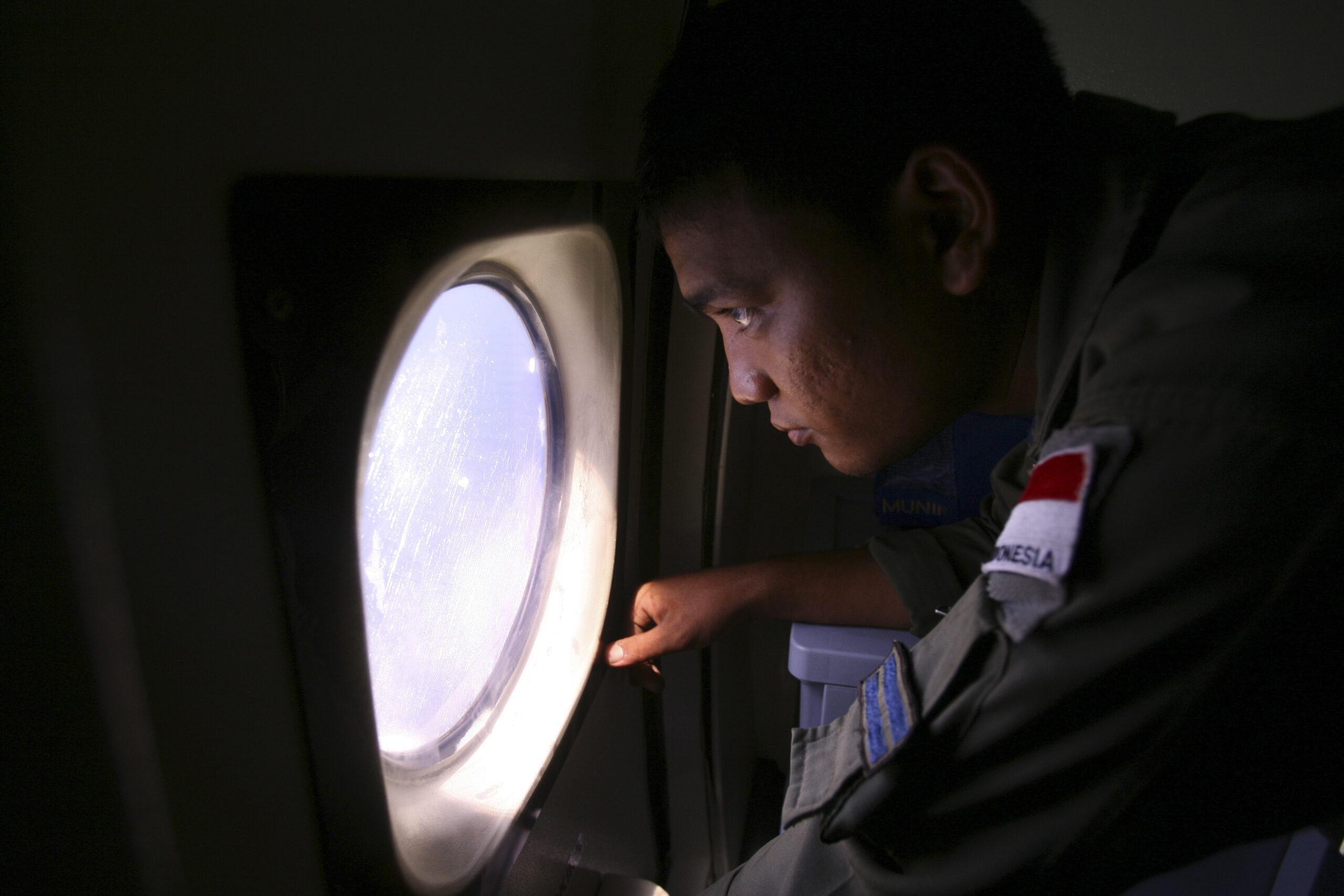 Search widens for missing Malaysian passenger jet