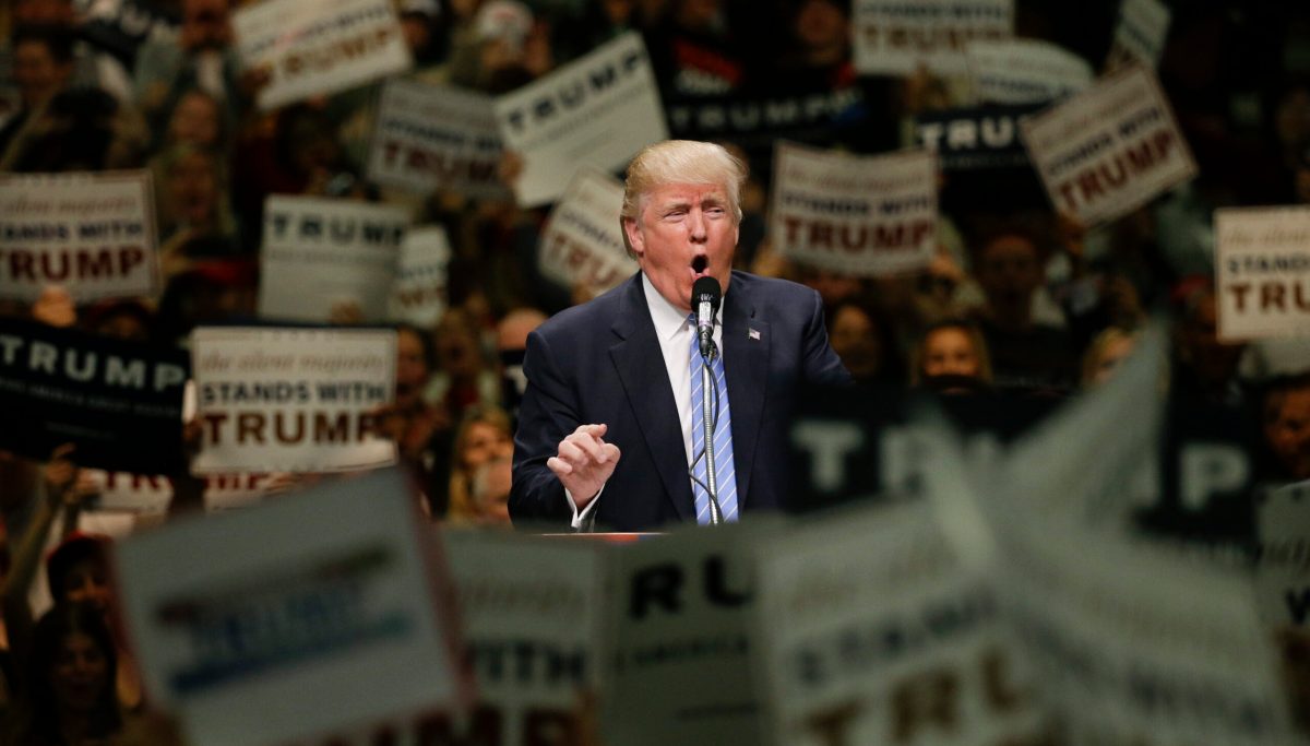 Trump sends a message to GOP by attacking New Mexico governor