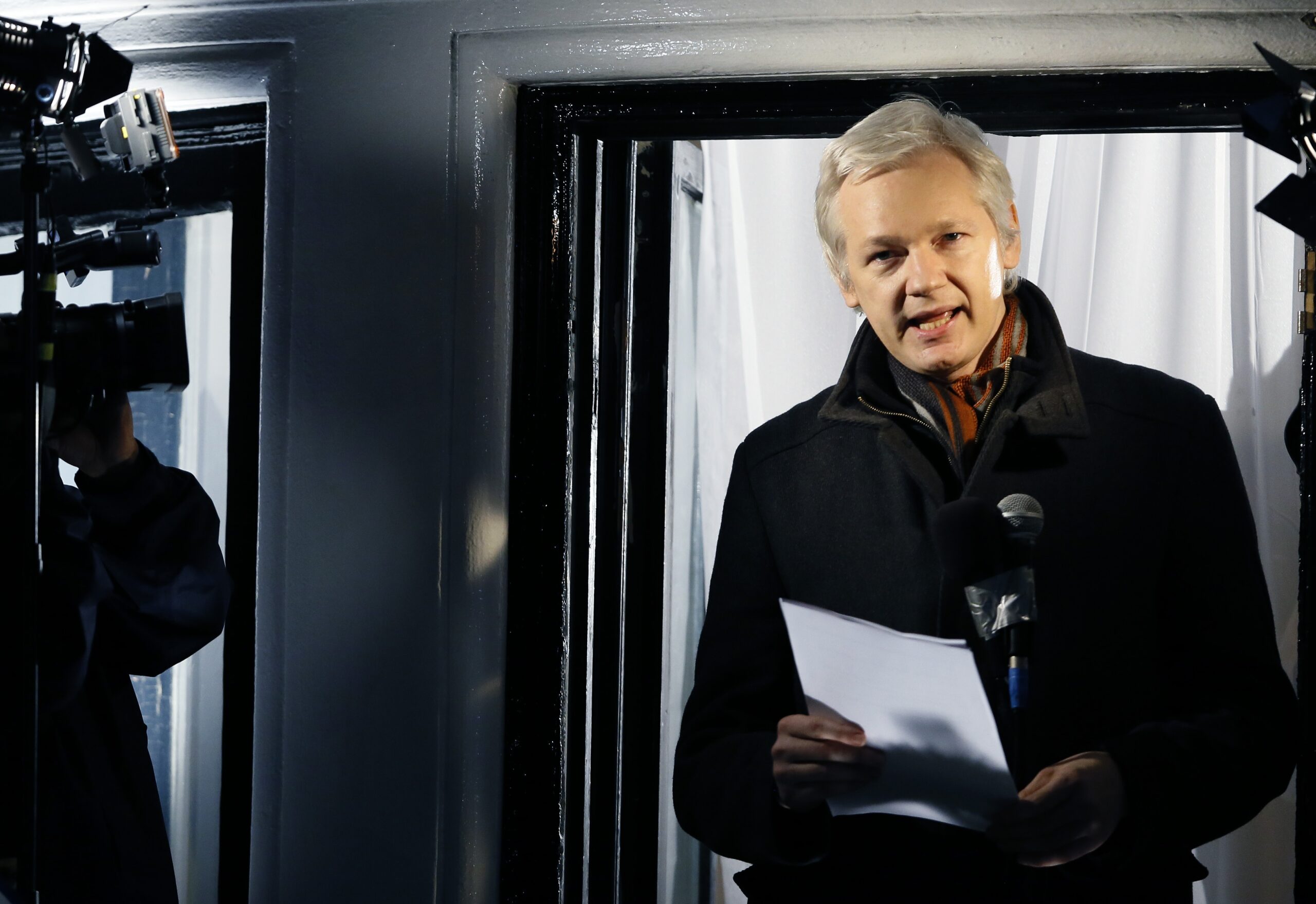 Snowden, Assange top bill at Texas tech gathering