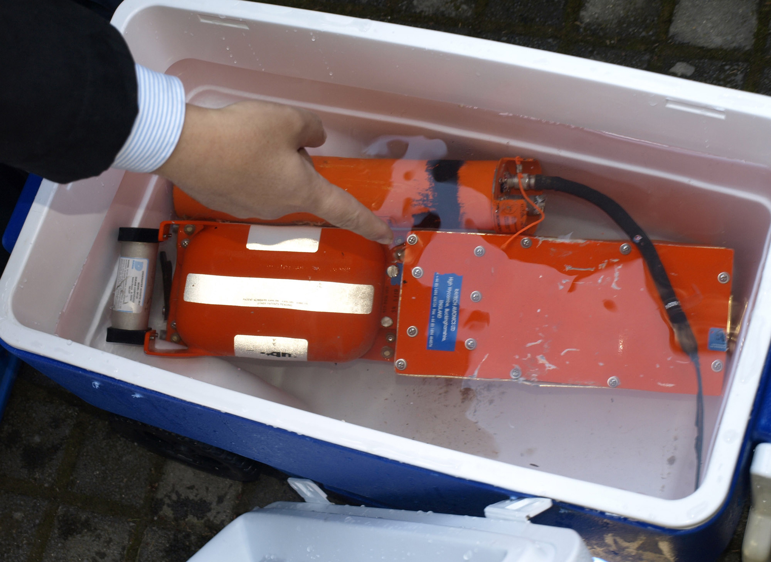 Missing plane ‘black box’ chirps gone by mid-April