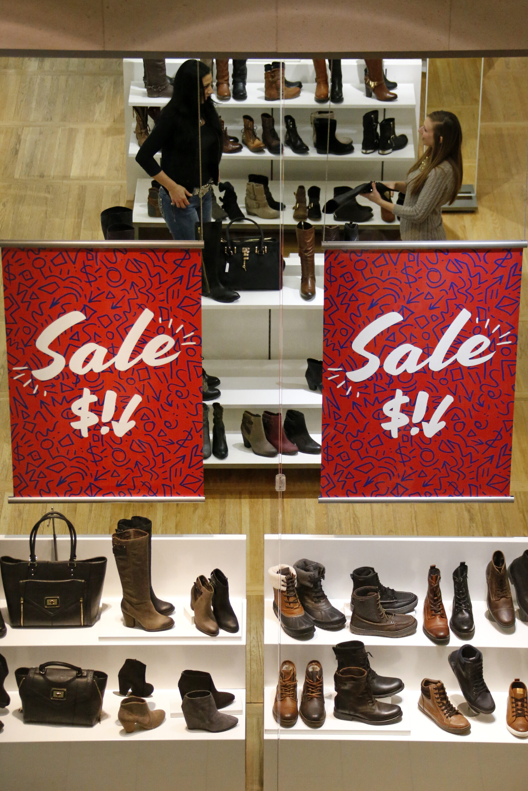US retail sales rebounded 0.3 percent in February