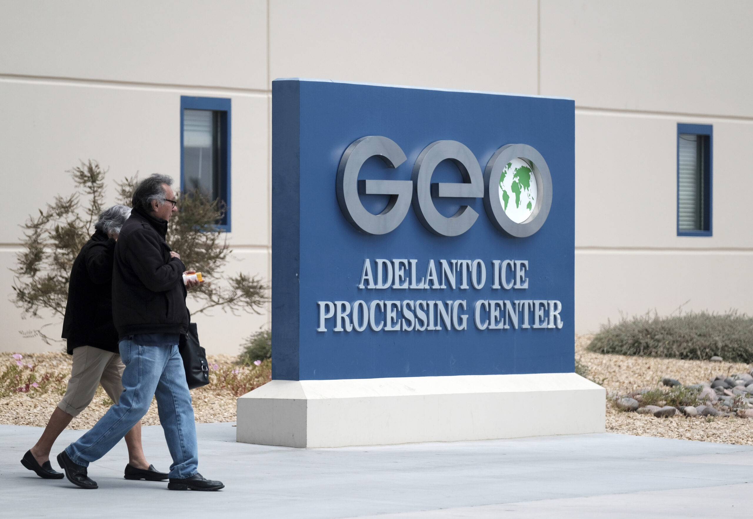 Biden to extend contract for controversial ICE jail after pressure from unions