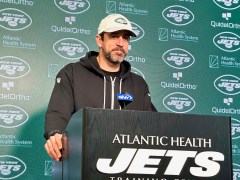 Aaron Rodgers briefly returns to The Pat McAfee Show a day after host announced his departure