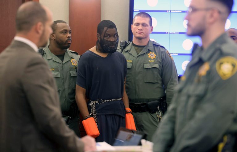 Las Vegas man who leaped at judge receives new sentencing