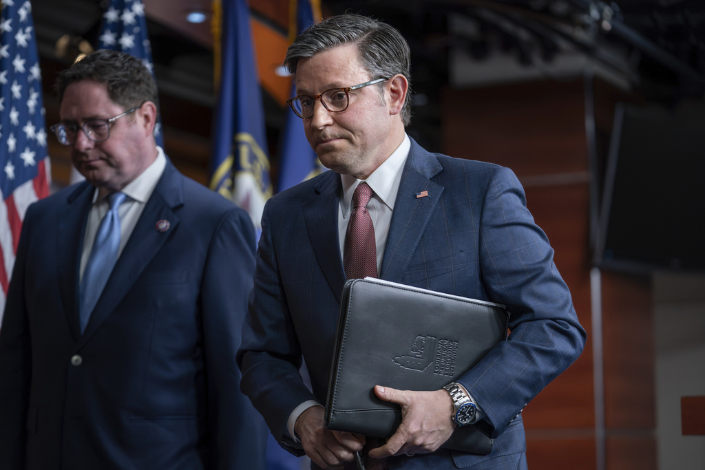 Speaker Johnson ‘strongly encouraged’ Biden to move on border security demands in phone call