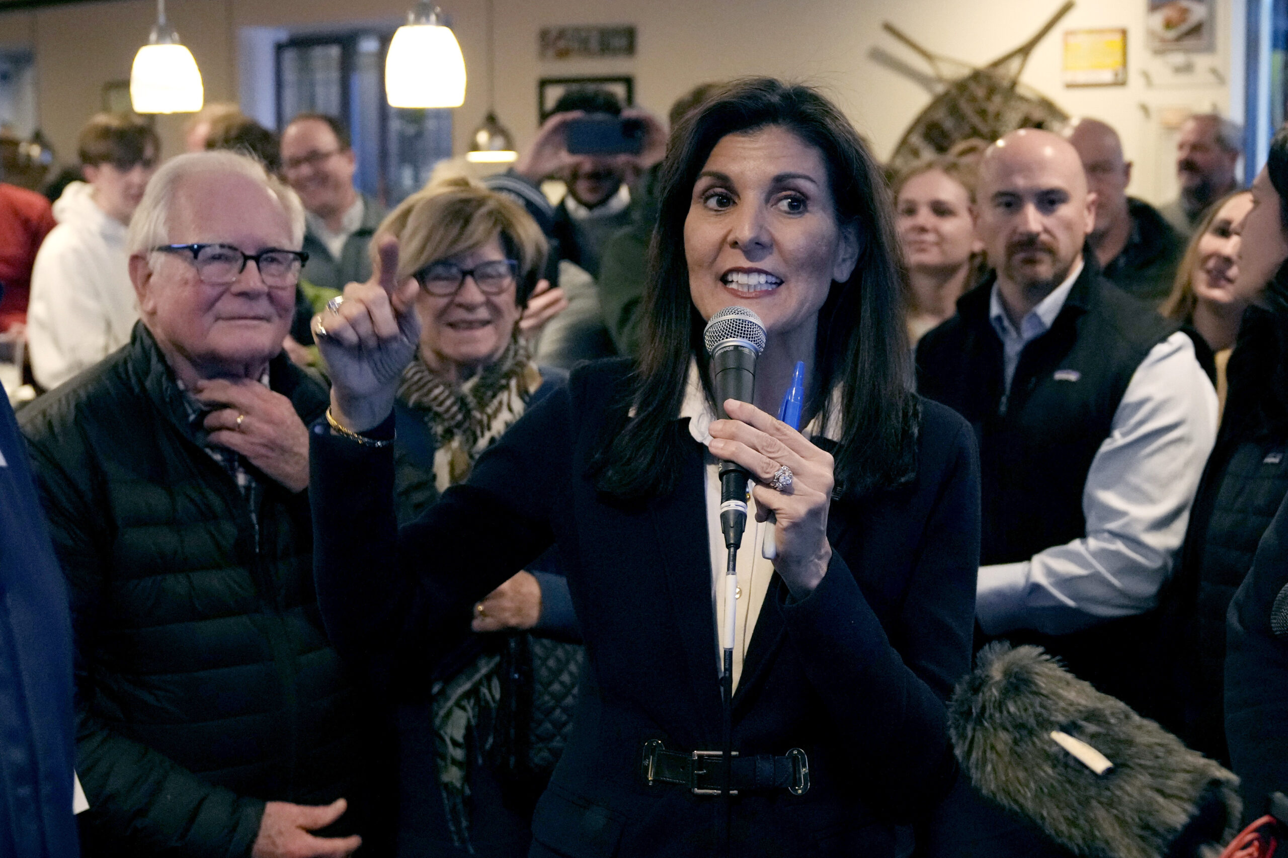Haley faces make-or-break moment against Trump in New Hampshire