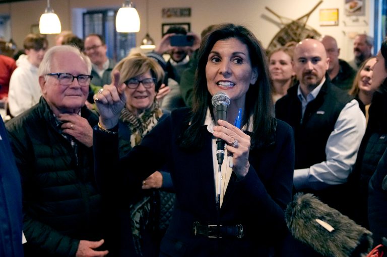 Trump appears to confuse Nancy Pelosi and Nikki Haley at rally