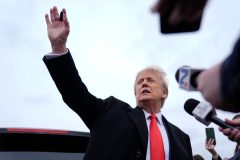 Trump predicts ‘big loss’ for Nikki Haley in two-person race for New Hampshire