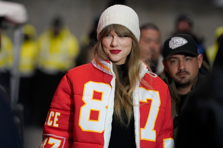 No, Taylor Swift is not a government psyop — and those who claim she is are fools