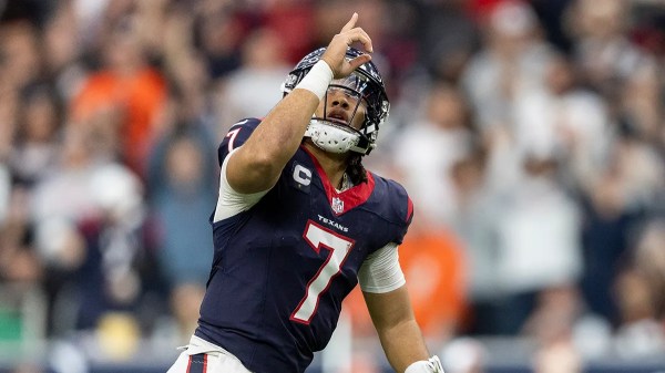 America’s new favorite quarterback is the corporate media’s worst nightmare
