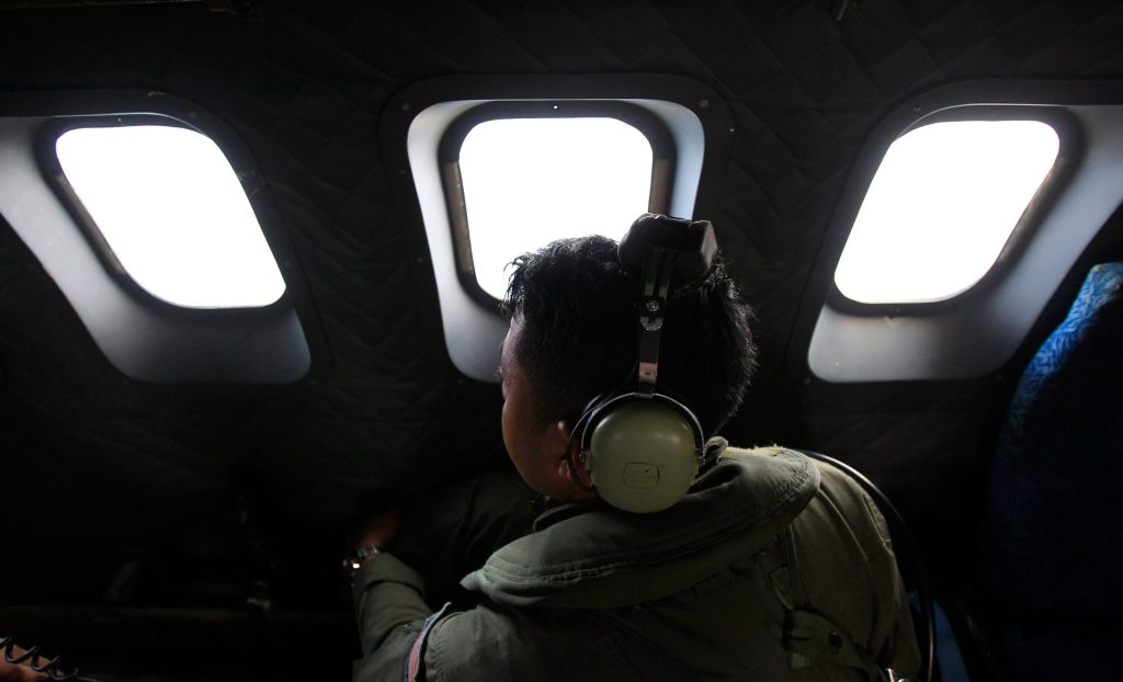 White House: Search area for missing plane may be expanded