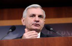 State officials rail against Senate plan to extend unemployment benefits