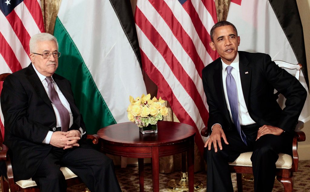 Obama, Palestinian leader meet as peace deadline nears