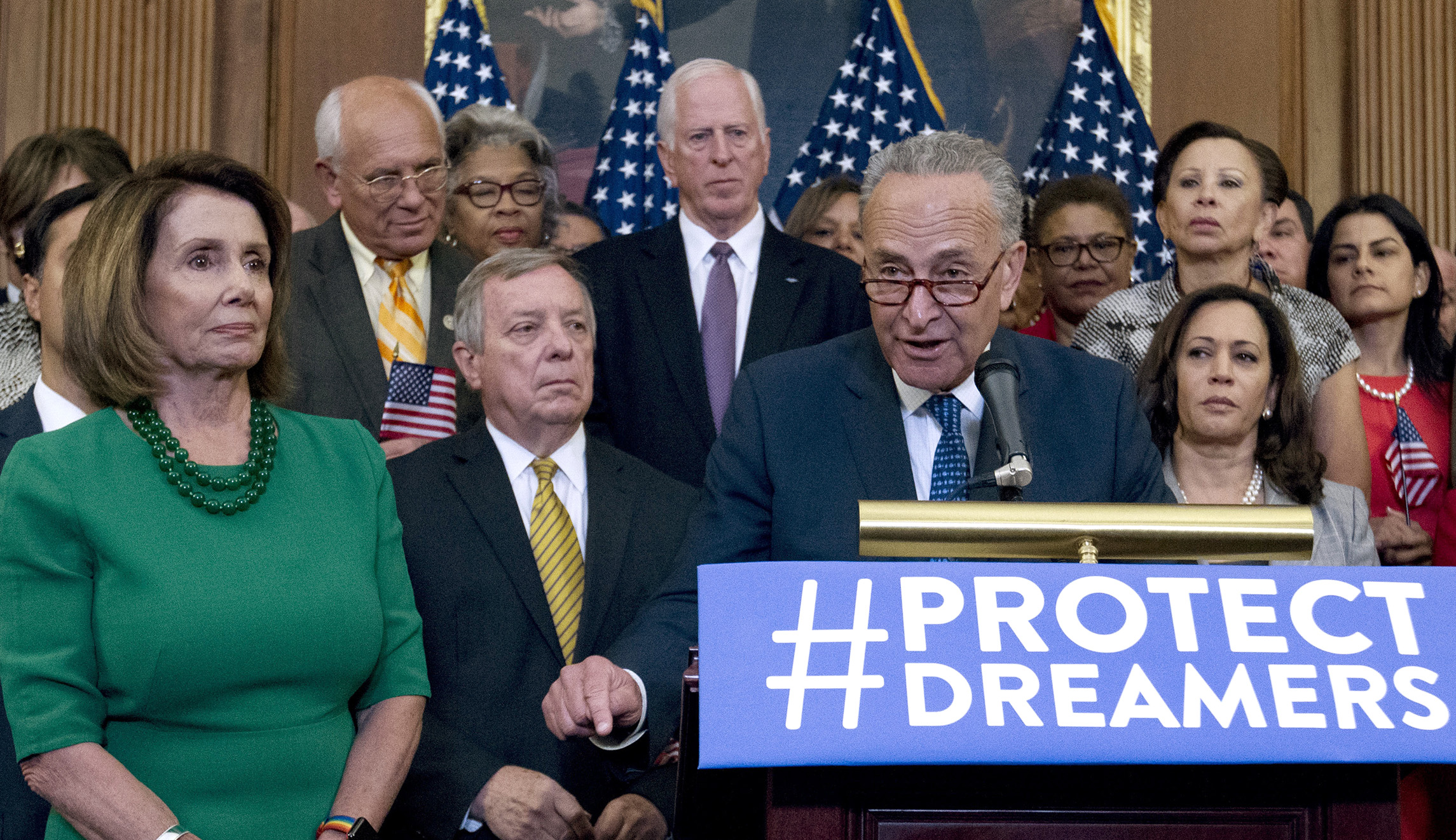 White House: Dems using immigration as ’emotional, divisive, political play’