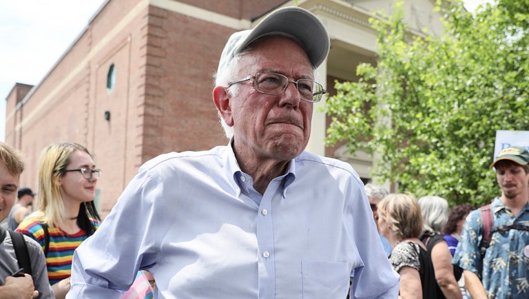 Bernie Sanders struggles to rekindle his New Hampshire fire