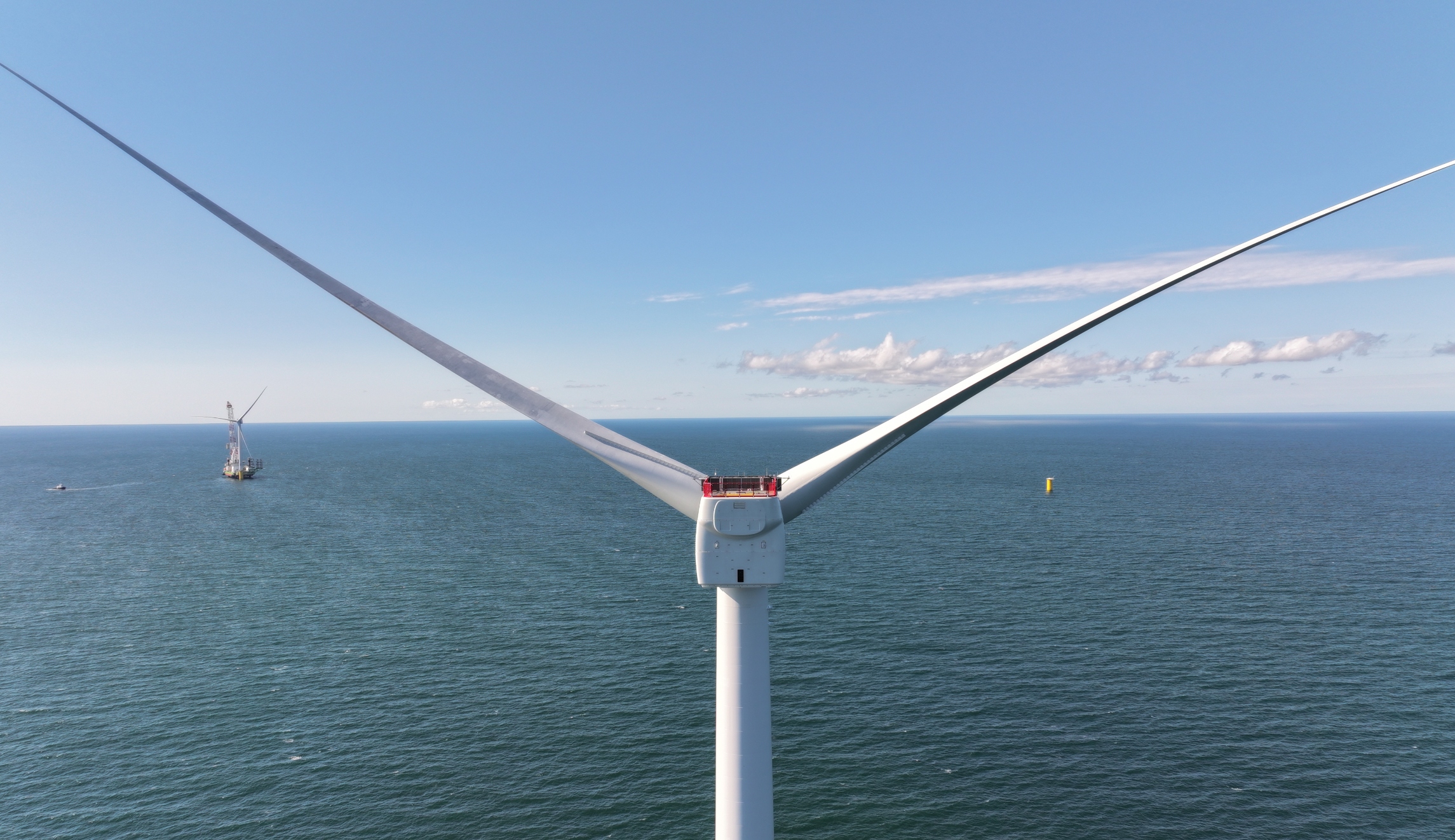 Large-scale offshore wind project delivers power to New England grid for first time