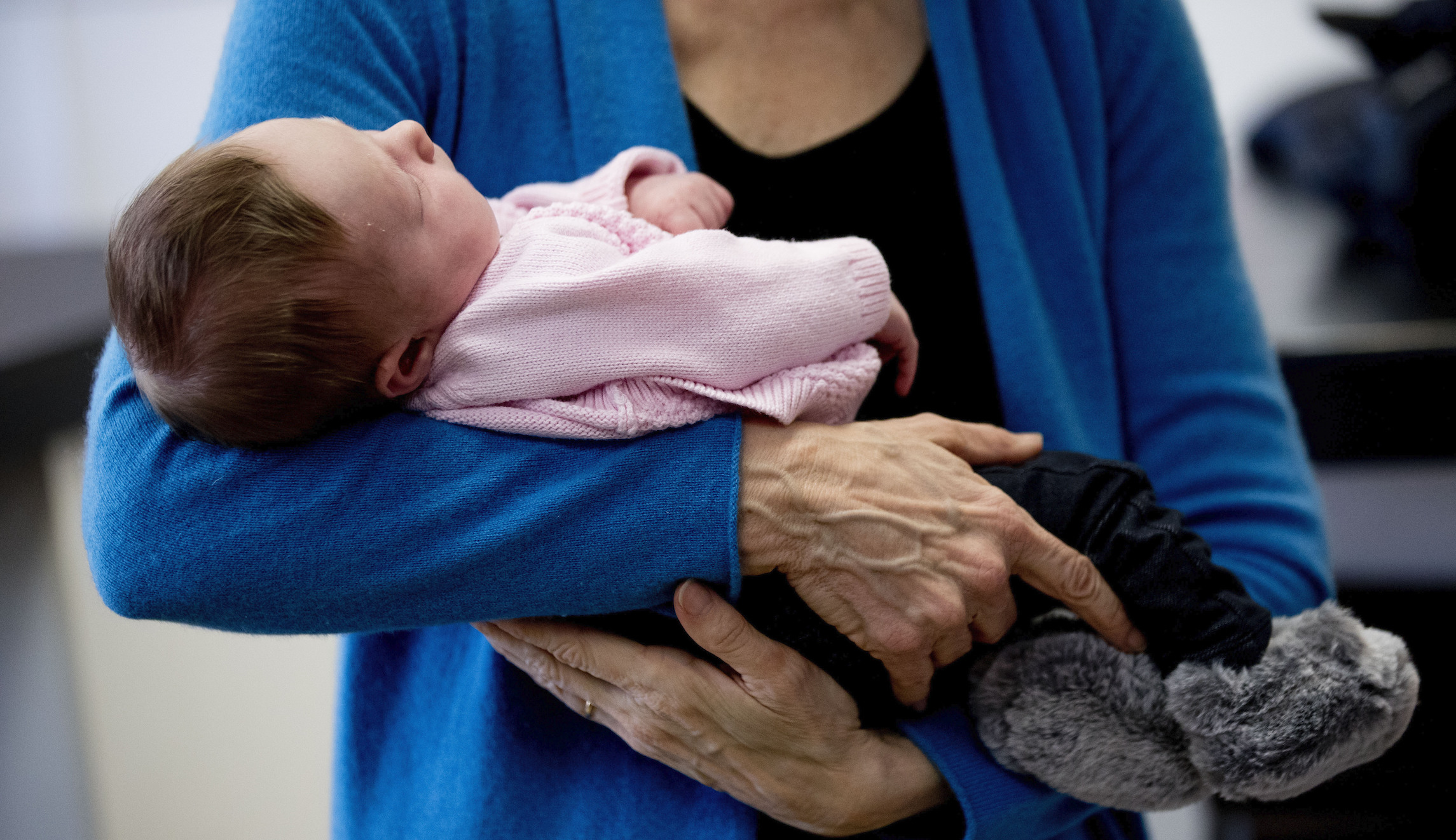 Birthrates in US plunge to record low