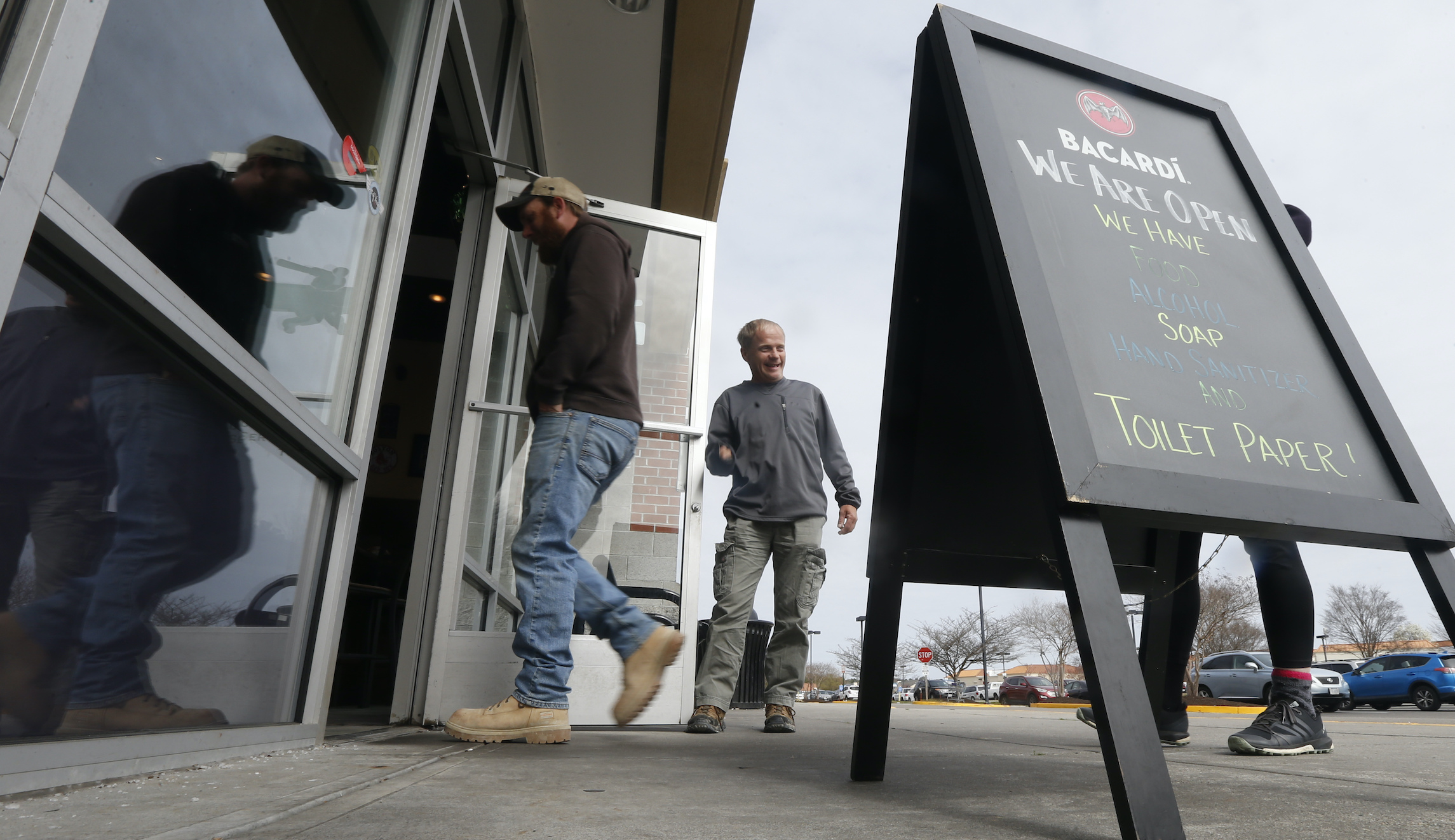 More than three-fourths of Virginians want to keep to-go drinks legal
