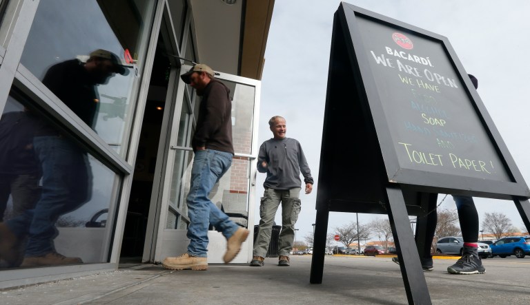 More than three-fourths of Virginians want to keep to-go drinks legal