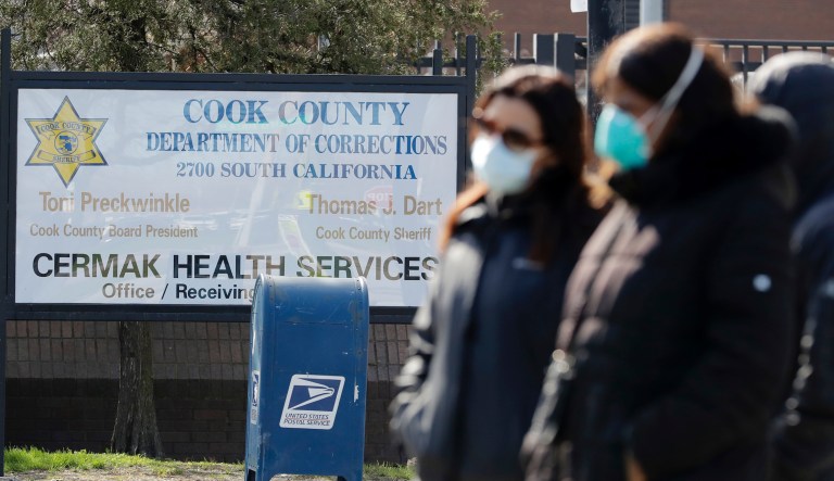 FBI offers $2K for information on inmate who escaped by swapping identities and using face mask