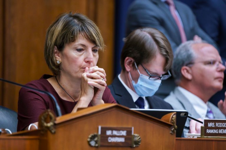 House passes bill banning oil reserve sales to China