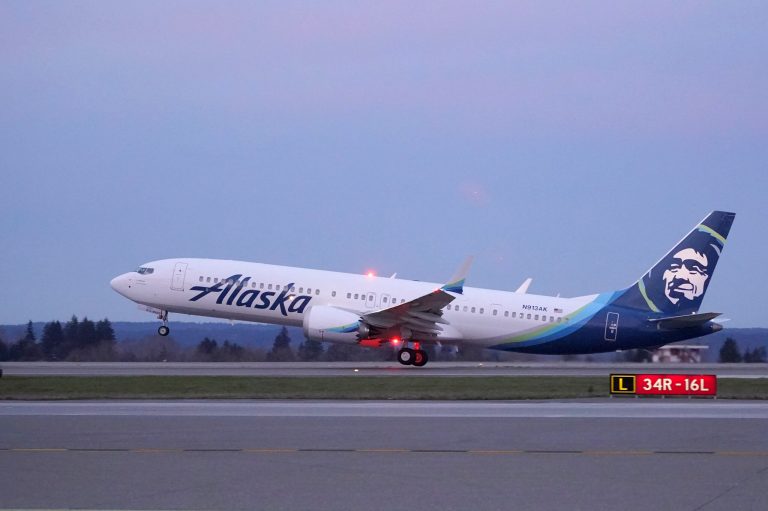 Alaska Airlines flight makes emergency return to Portland after losing window