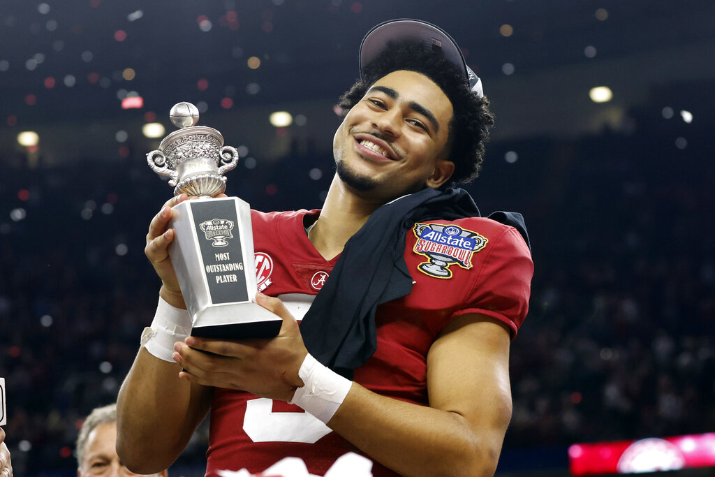NCAA athlete NIL deals unfairly favor men, may violate Title IX, group says