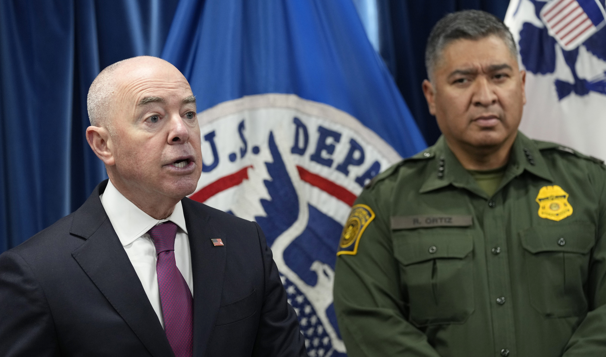 Record number of immigrants stopped trying to cross border illegally in December