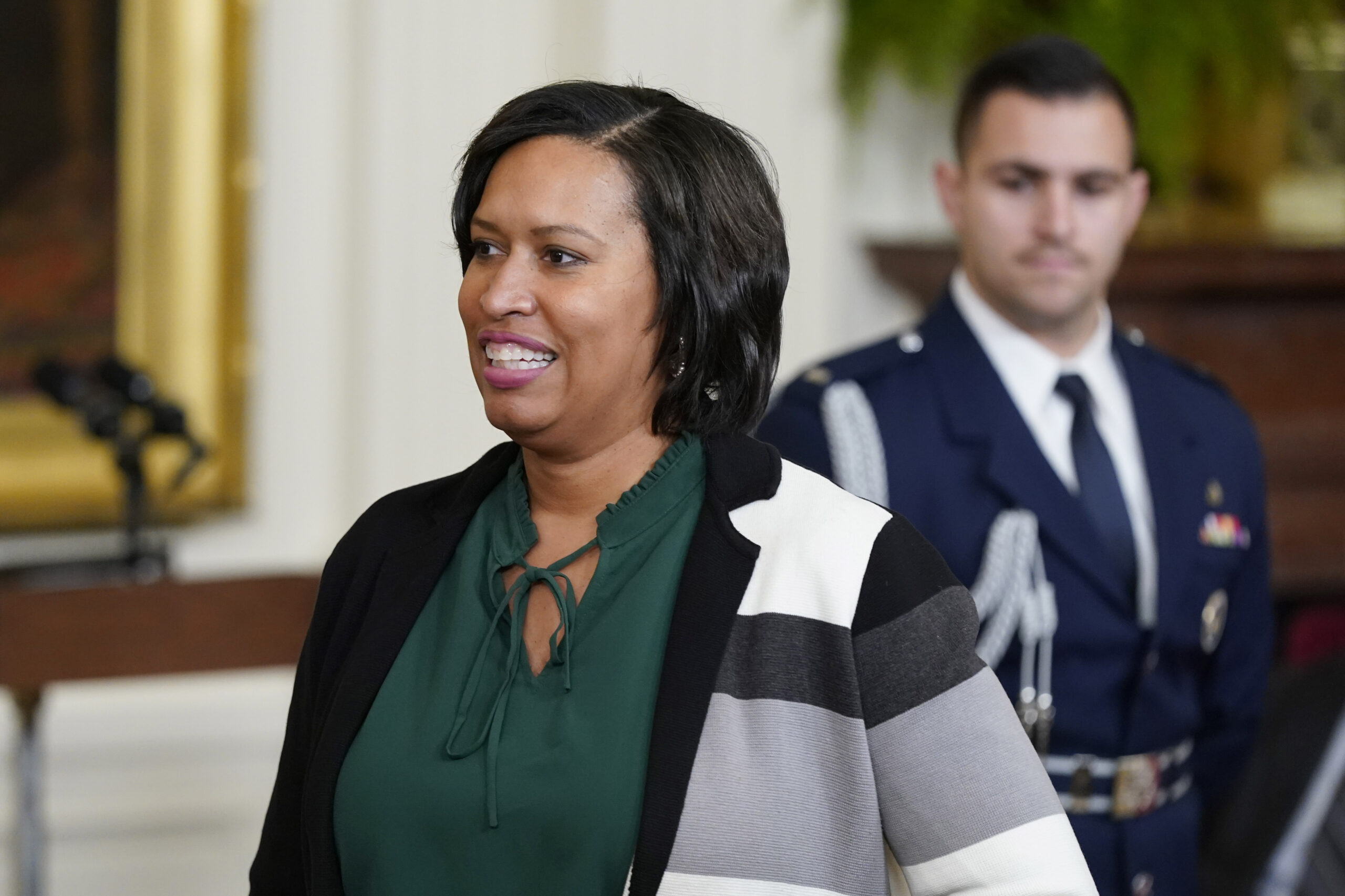 Lax DC criminal code advances after council overrides Mayor Bowser’s veto