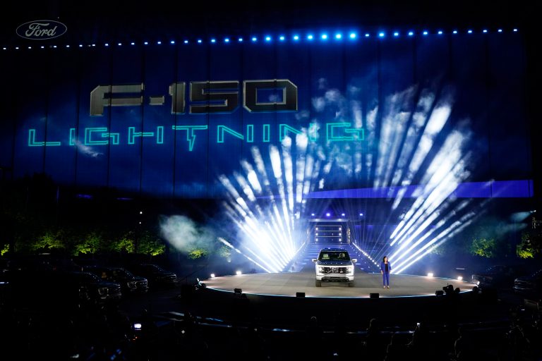 Ford sees $3 billion loss on electric vehicles this year
