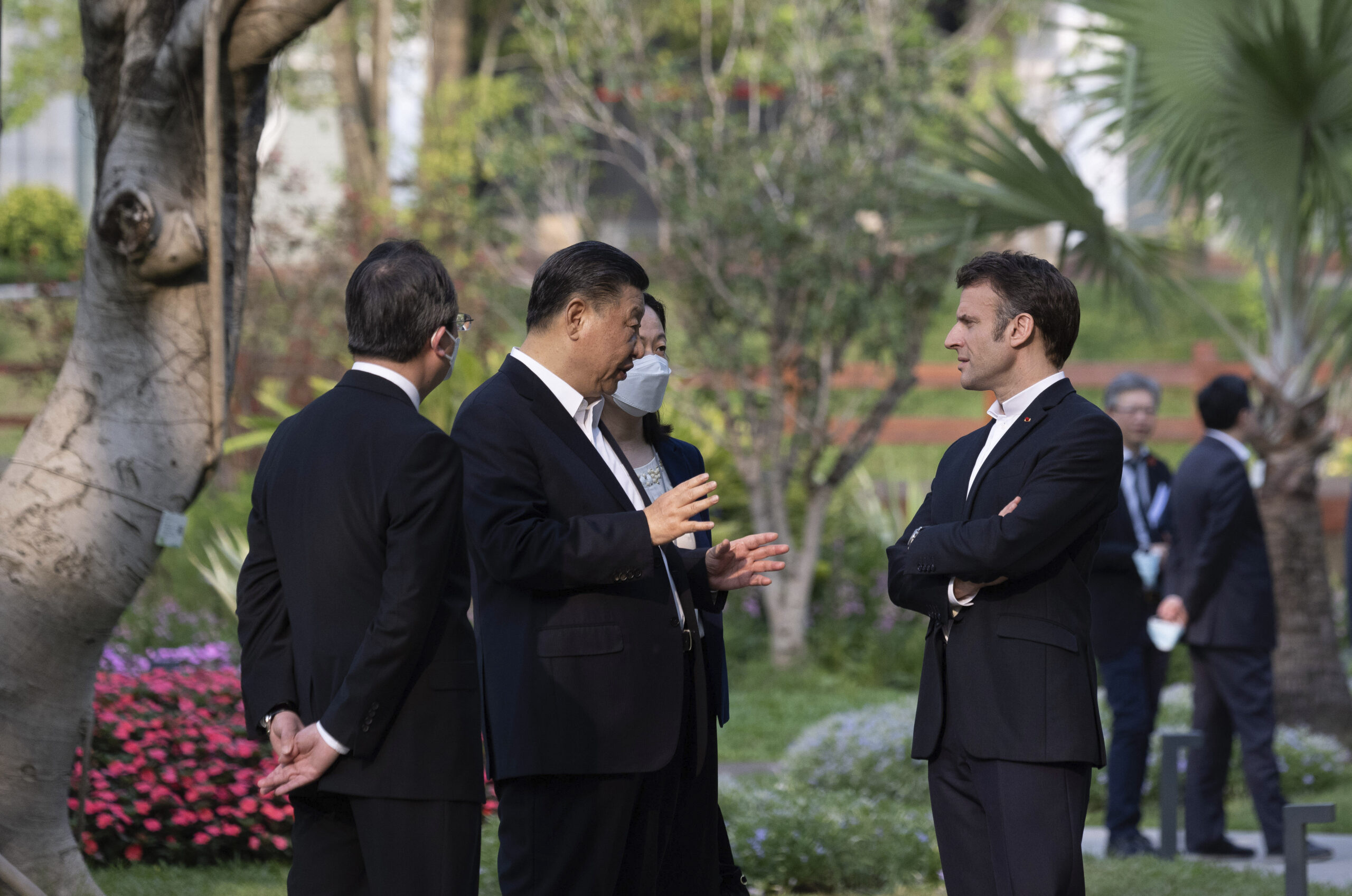 Via Airbus deals, Macron provides China new means of war against US