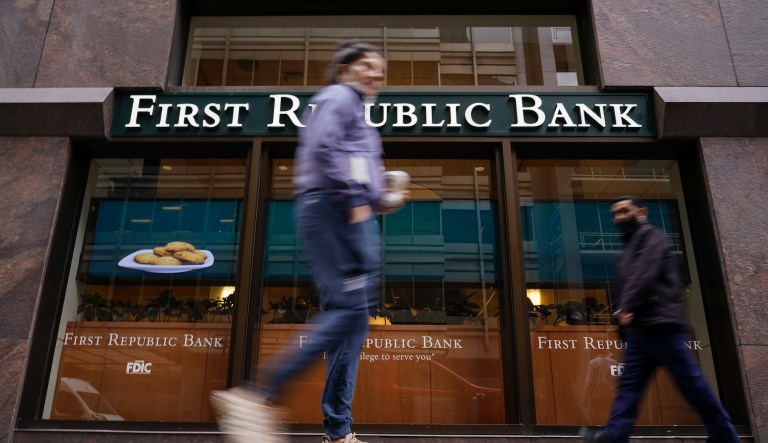 A new Fed report holds a clue on why banks are collapsing