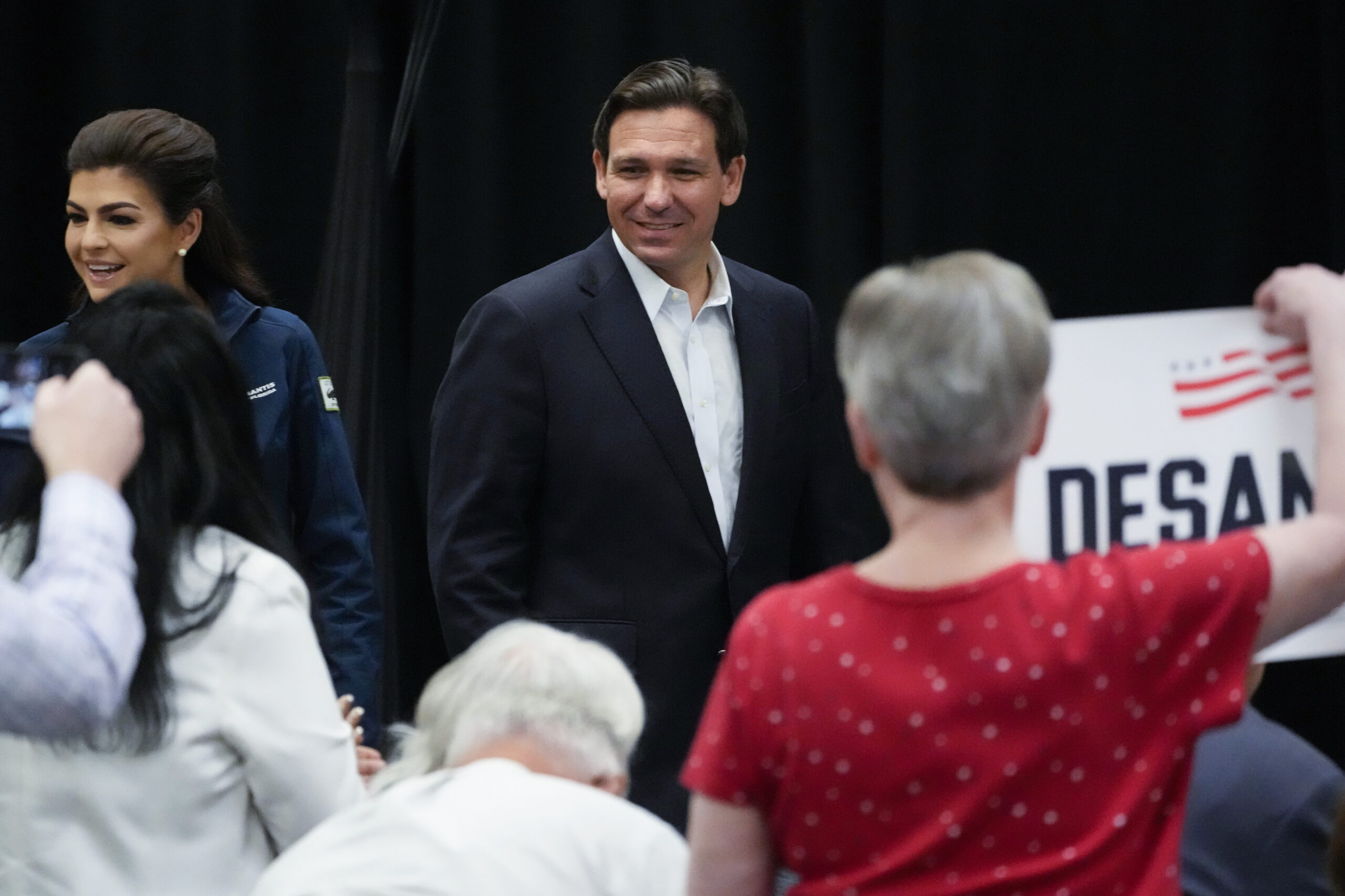 Florida government says immigrants ‘wanted to go to California’ after Newsom threatens kidnapping charges