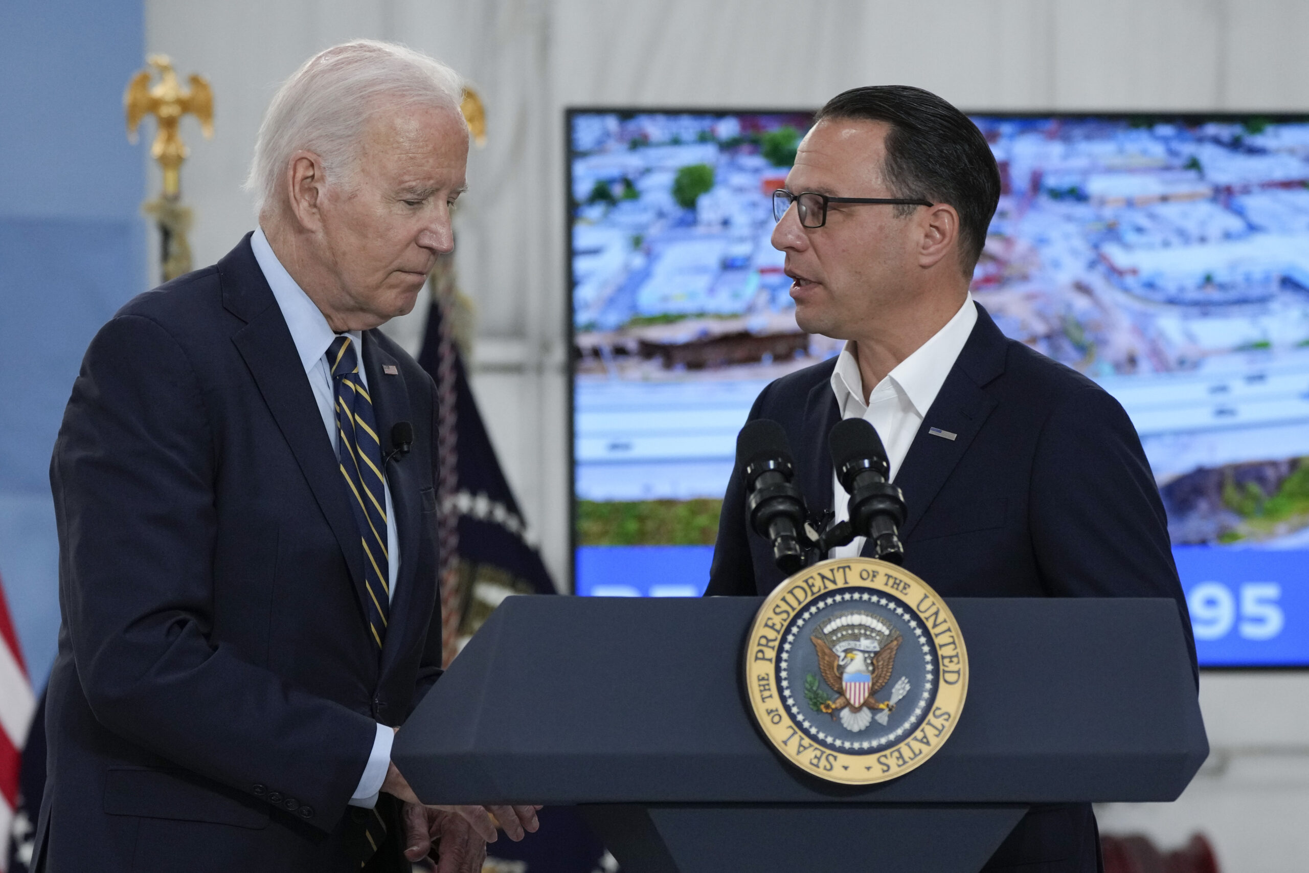 Messaging vs. reality: Democrats leave ordinary Americans behind