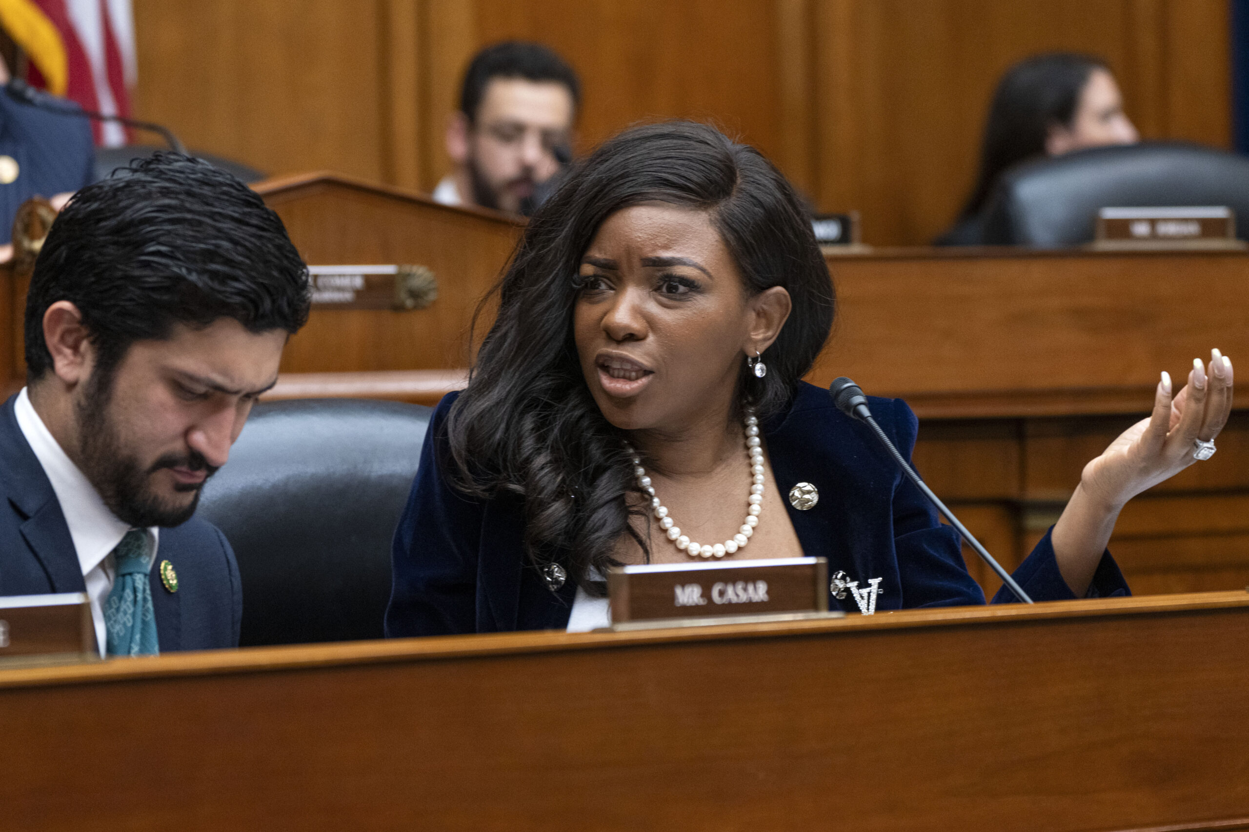 House Democrat Jasmine Crockett calls Oversight Committee peers ‘nonsense Republicans’