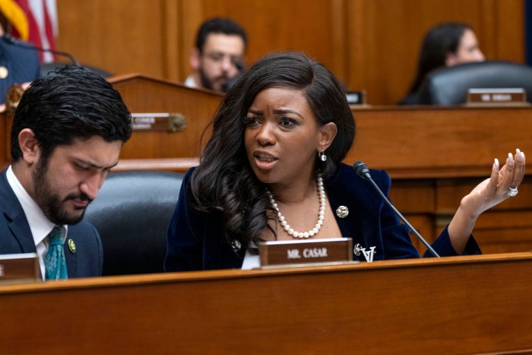 House Democrat Jasmine Crockett calls Oversight Committee peers ‘nonsense Republicans’