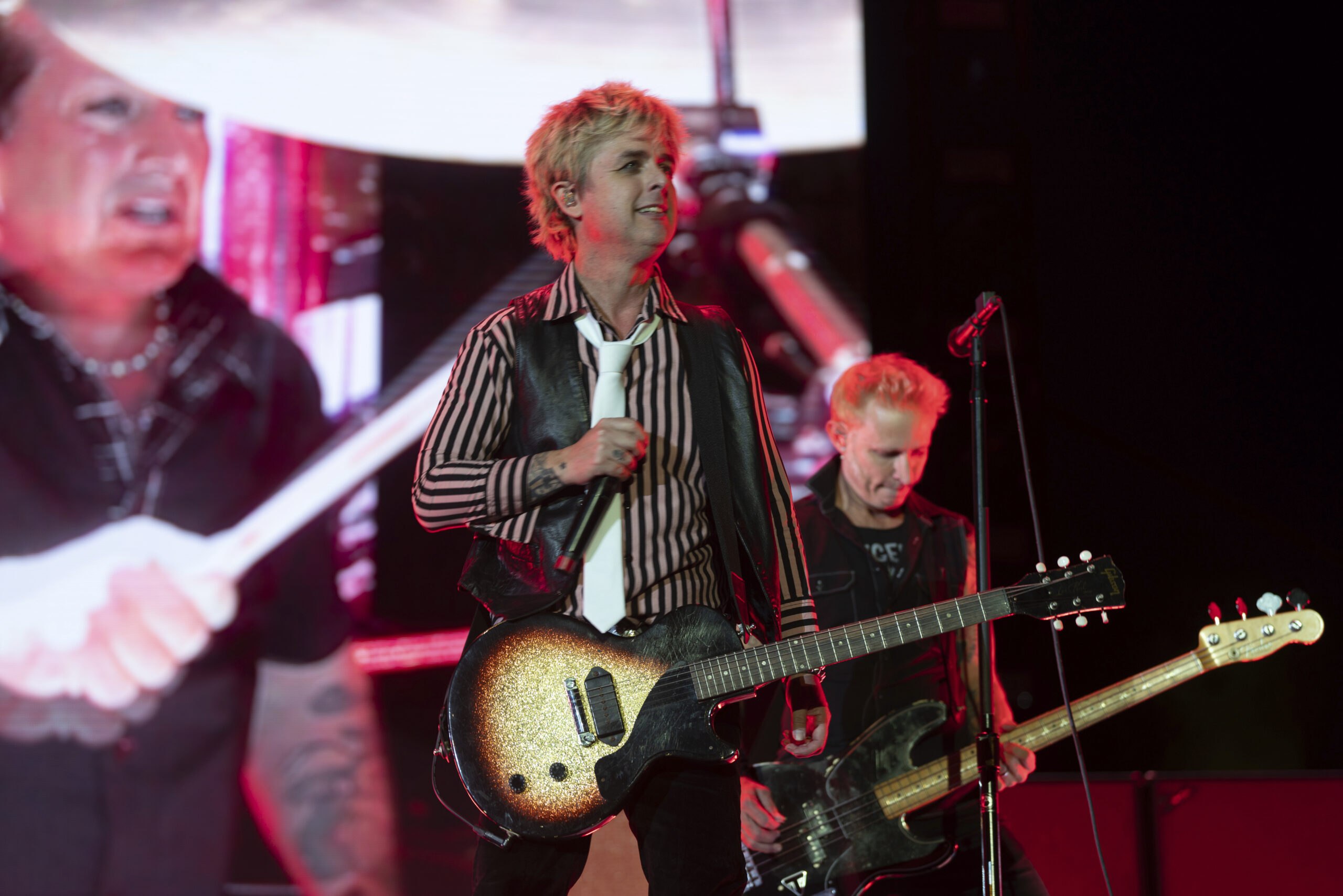 Green Day alters ‘American Idiot’ lyrics to bash Trump