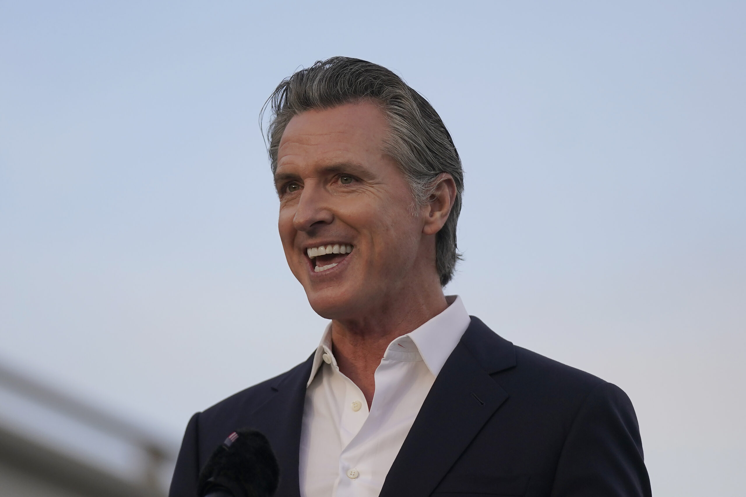 Newsom extends free healthcare to 700,000 illegal immigrants despite record budget deficit