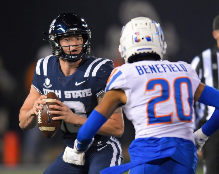 Utah State quarterback gives up final year of eligibility, plans to become Navy SEAL