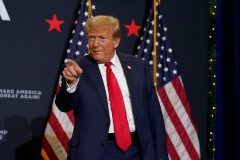 Trump seeks to ‘win big’ in Iowa kill shot