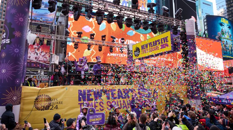 On Friday, Dec. 29, 2023, Planet Fitness hosts the annual Confetti Test in New York and, with the blast of confetti, launches its ninth year as the presenting sponsor of the New Year's Eve celebration.