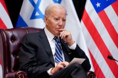 Biden is dealing with the worst border crisis ever. Should the GOP help him?