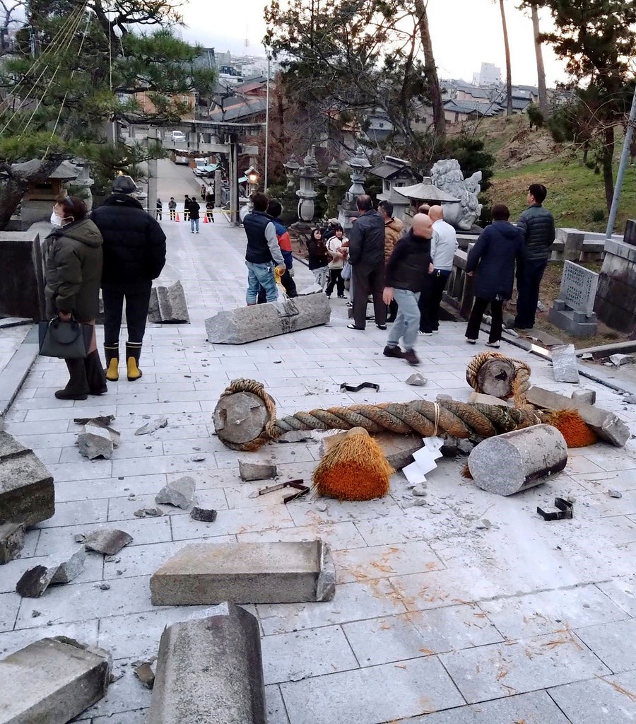 Japan orders tsunami evacuations after series of earthquakes