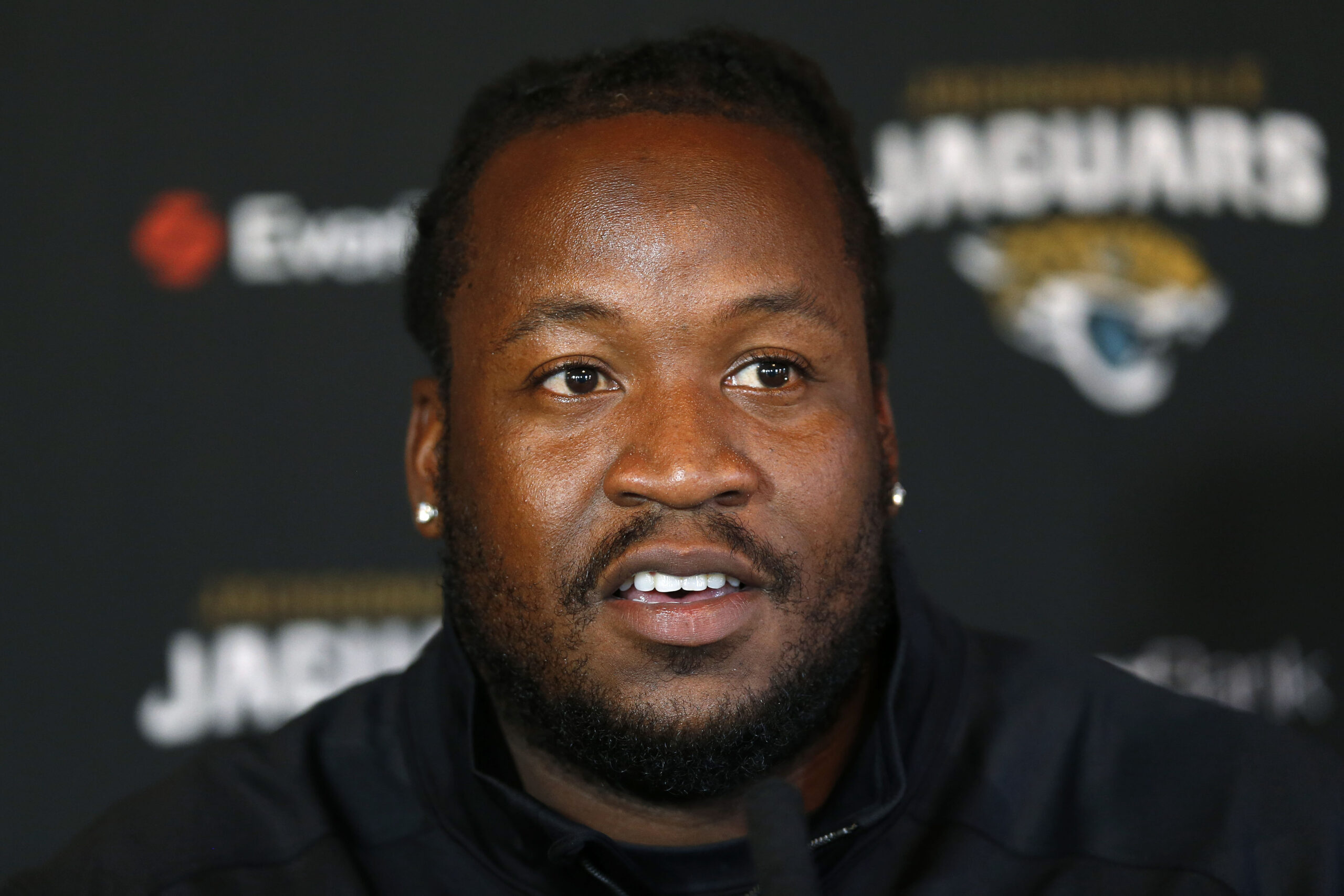 Former NFL linebacker Uche Nwaneri dies at 38