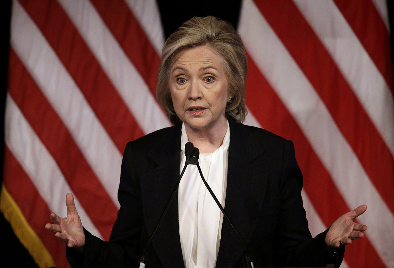 Reports: Clinton to release 2015 tax returns to put pressure on Trump