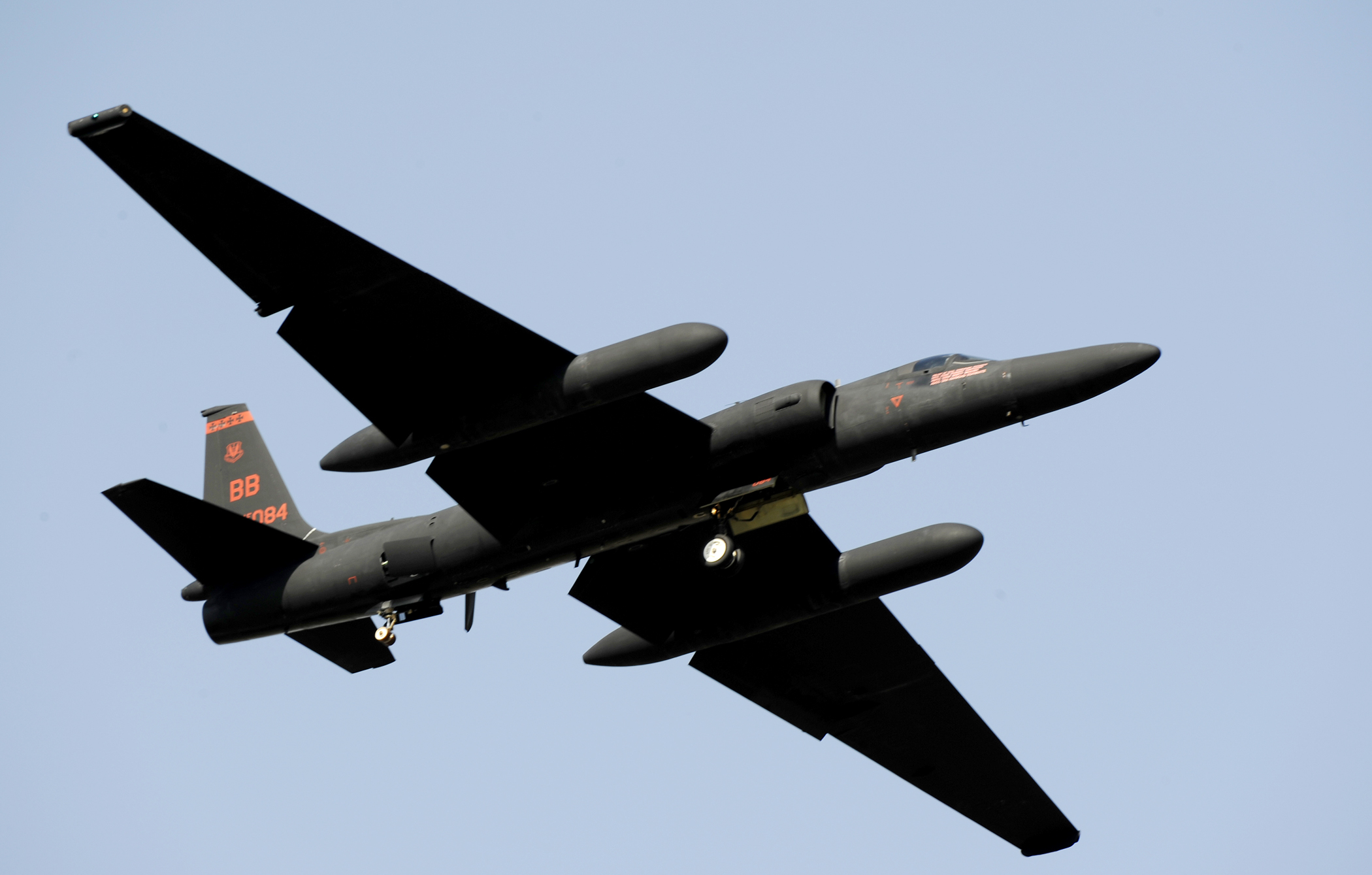 Pilot killed in U-2 spy plane crash in California