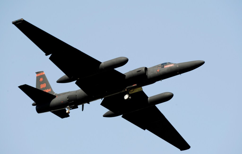 Pilot killed in U-2 spy plane crash in California