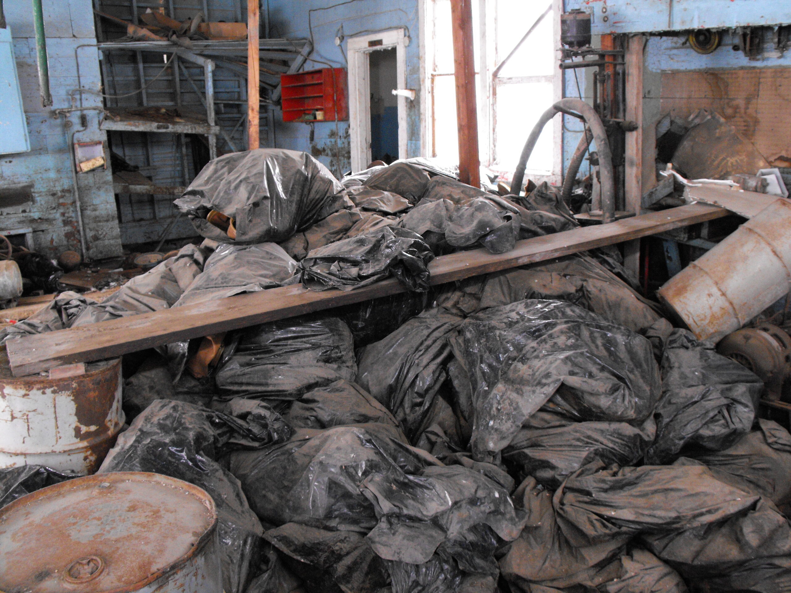 Officials: Cache of illegal oil field waste found